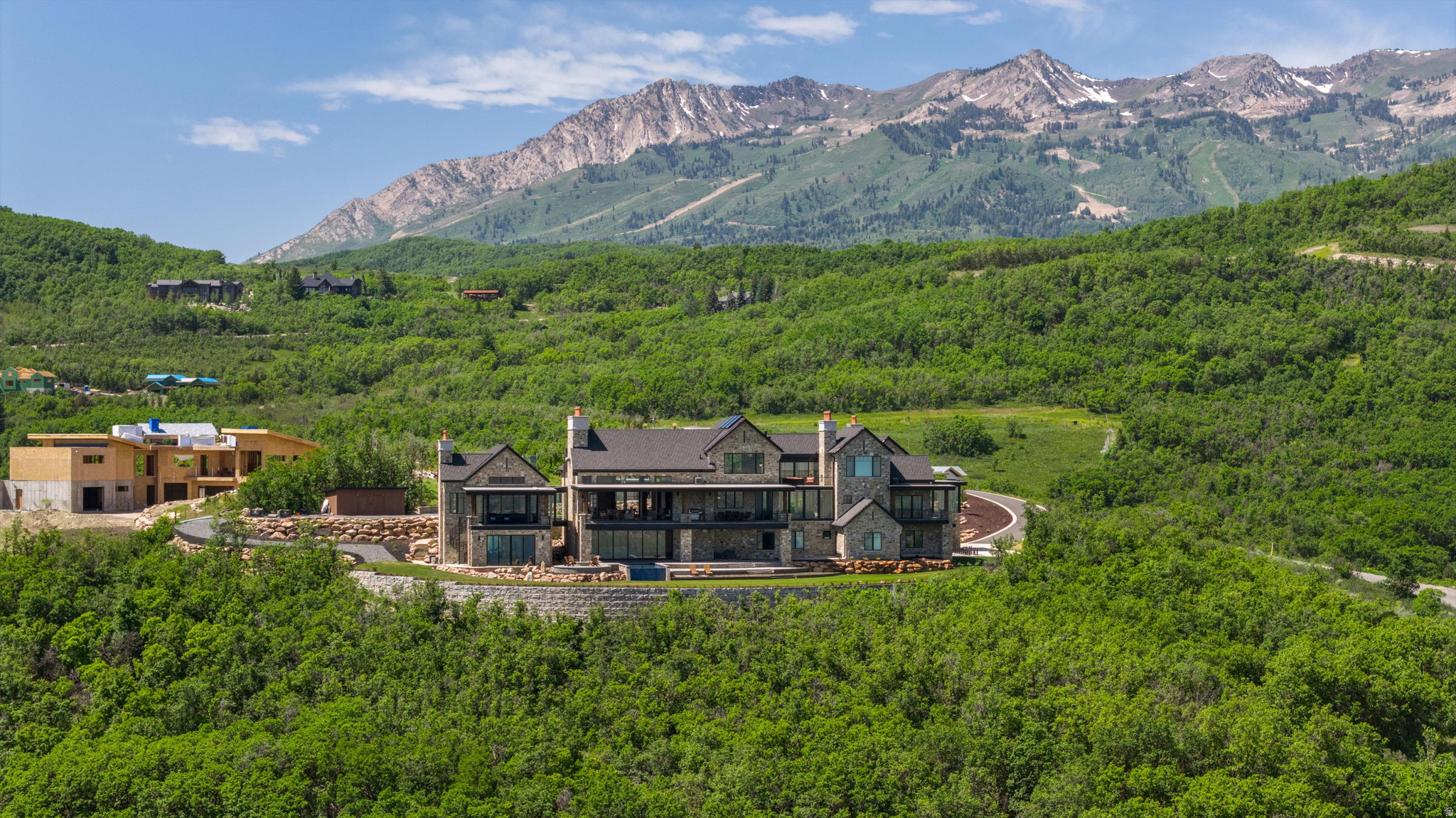 LEGACY MOUNTAIN ESTATES - Residential