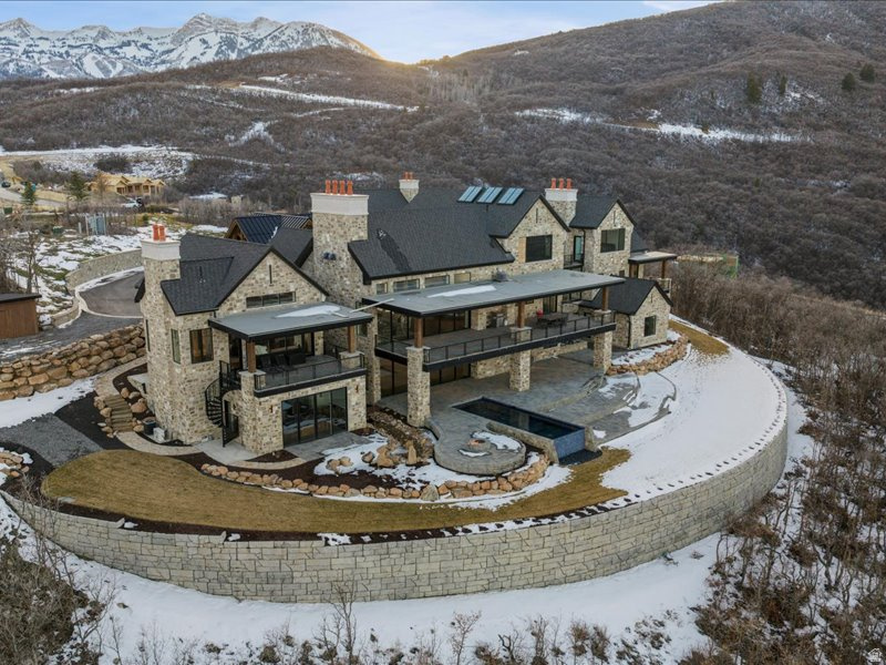 LEGACY MOUNTAIN ESTATES - Residential