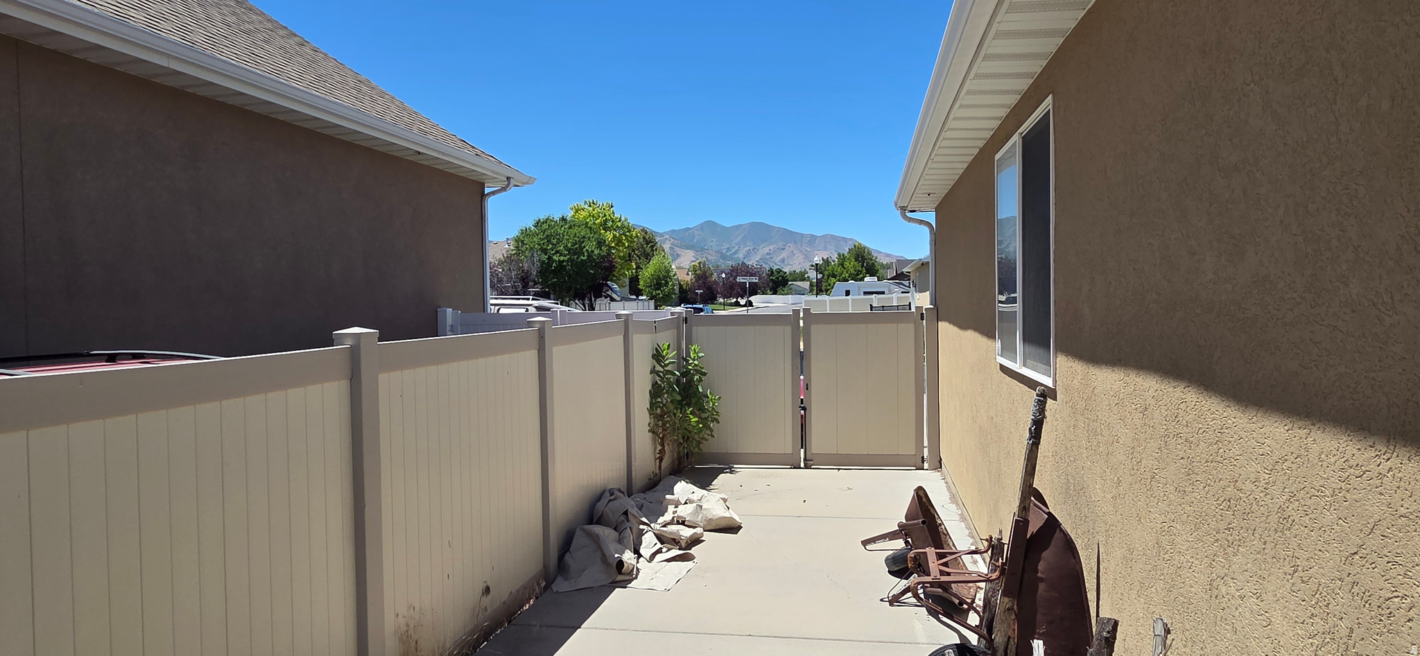 MEADOW BREEZE - Residential