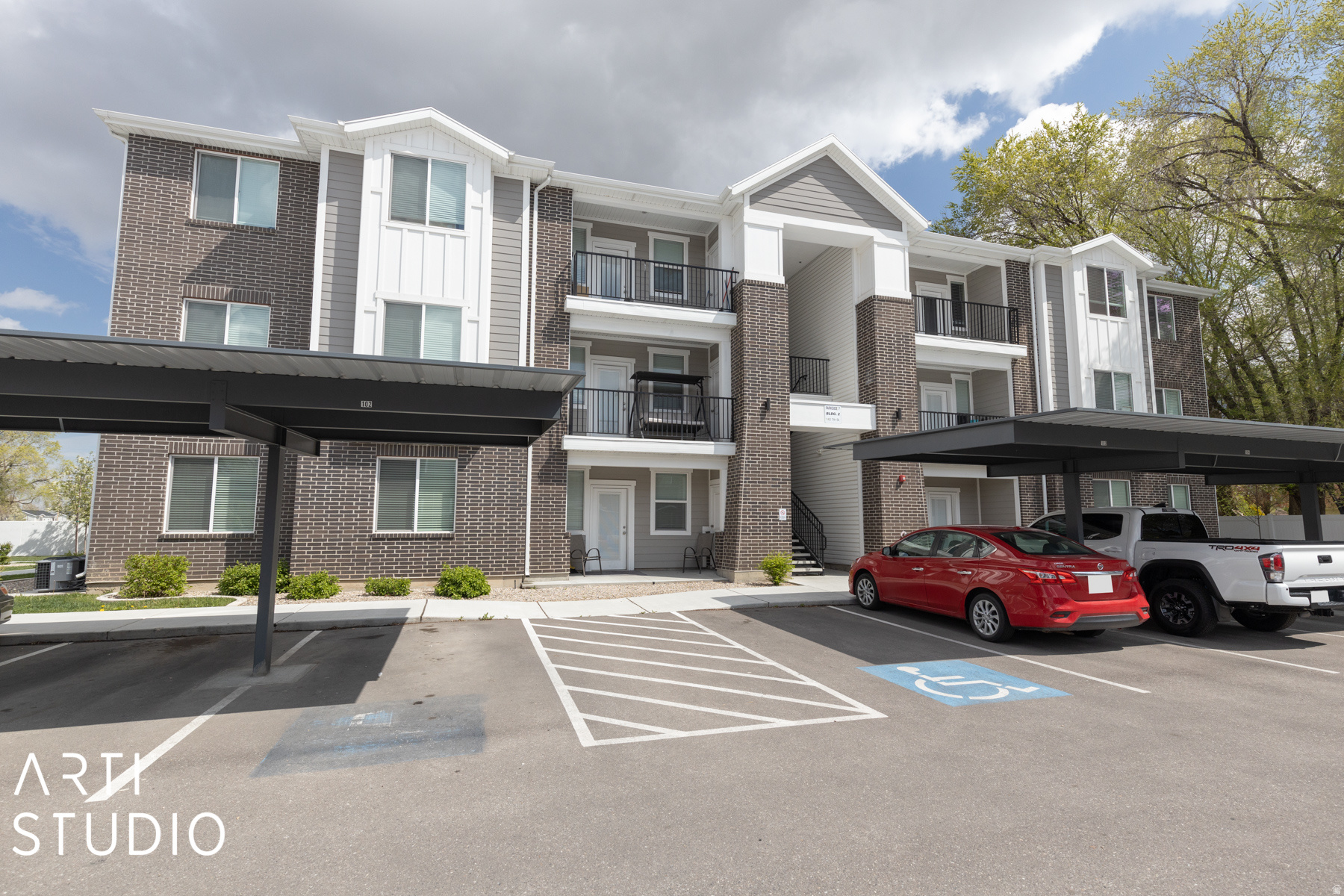 PARKSIDE SEVEN - Residential