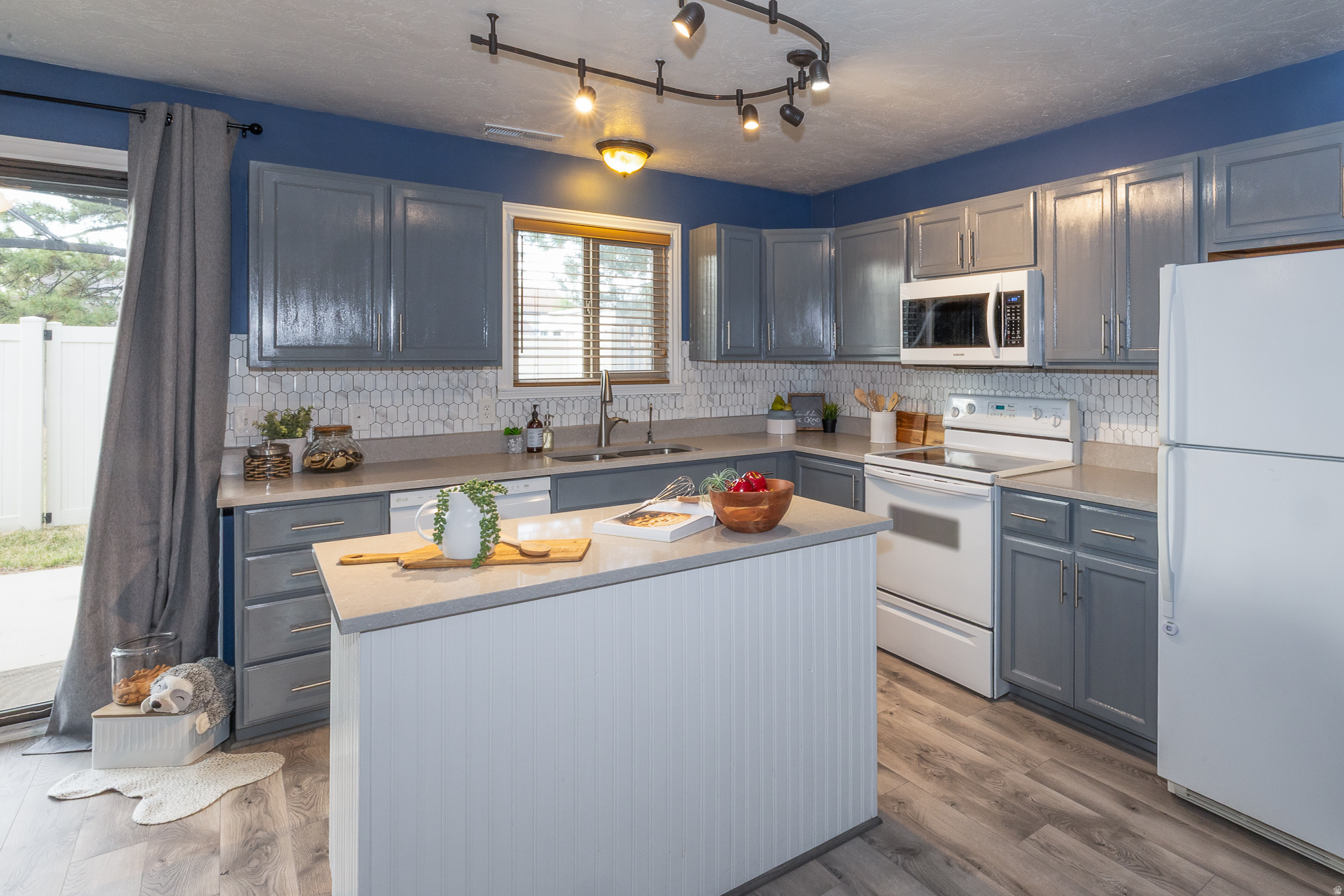 STONE CREEK - Residential