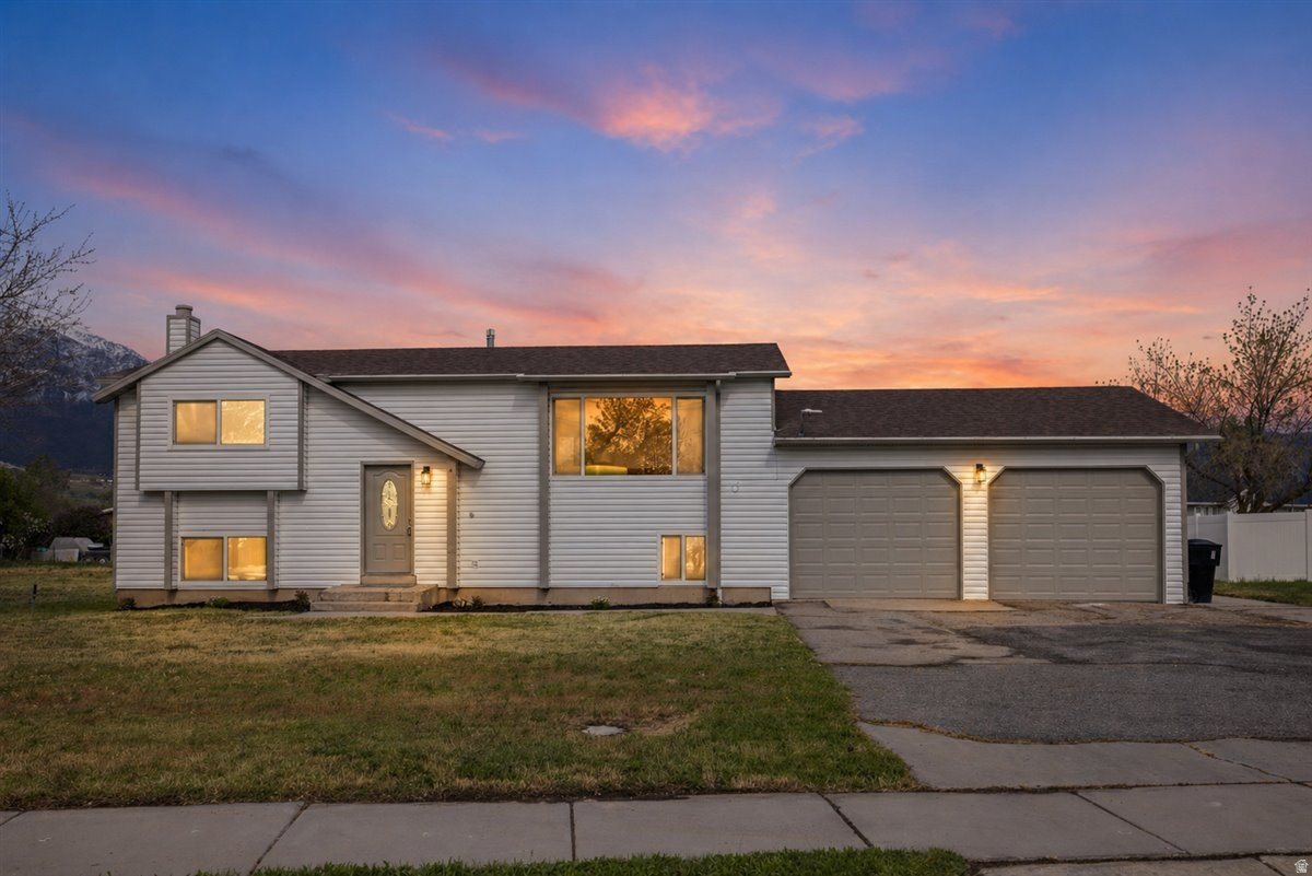 Gorgeous rare find! This beautiful remodeled gem has 2 updated kitchens along with updated bathrooms! Walkout entrance provides options for a basement apartment. You'll love the updated paint, carpet, lighting and more. Amazing Deck! All on a massive lot! Don't miss this one!