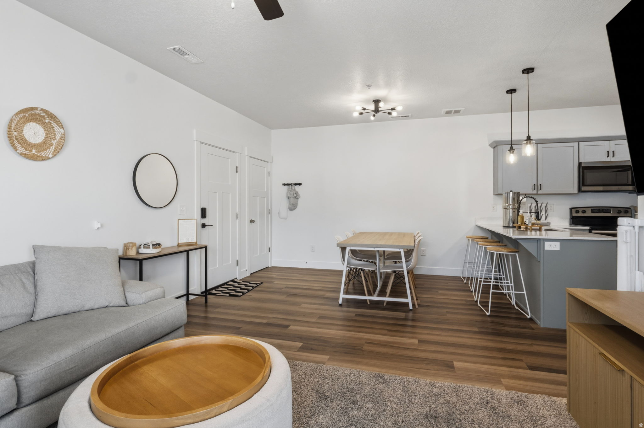 GARDNER POINT - Residential
