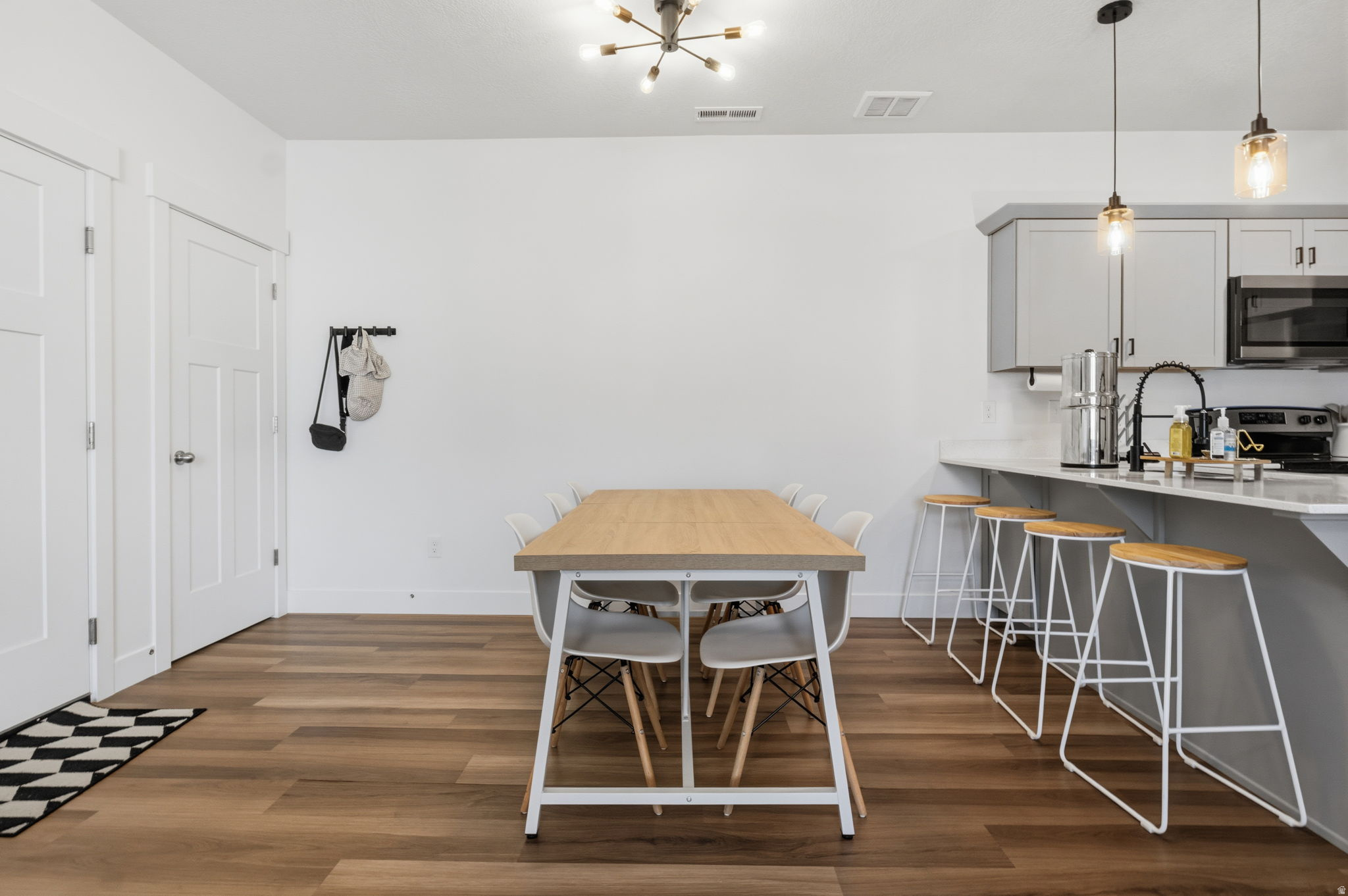 GARDNER POINT - Residential