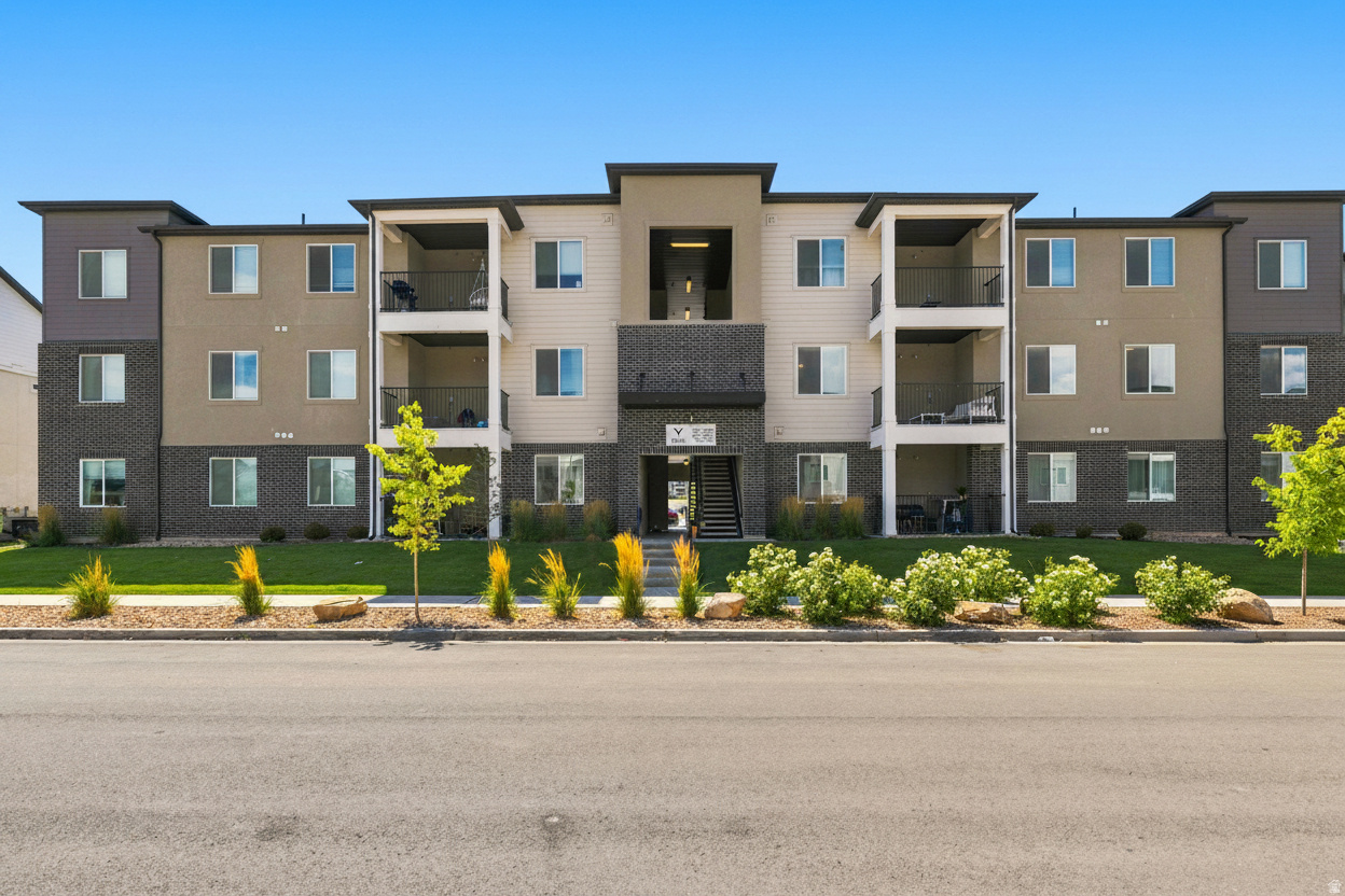 GARDNER POINT - Residential