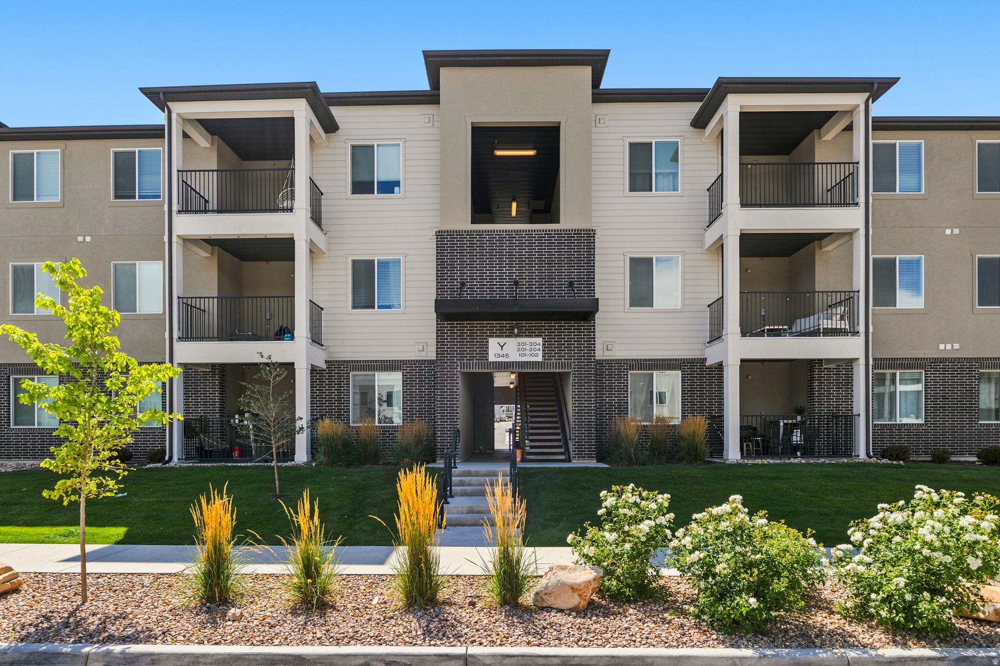 GARDNER POINT - Residential