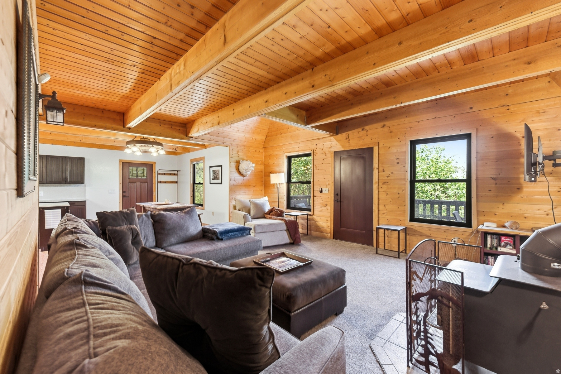 WOODLAND CREST - Residential