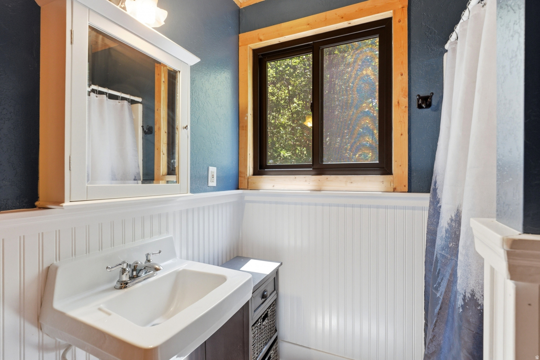 WOODLAND CREST - Residential