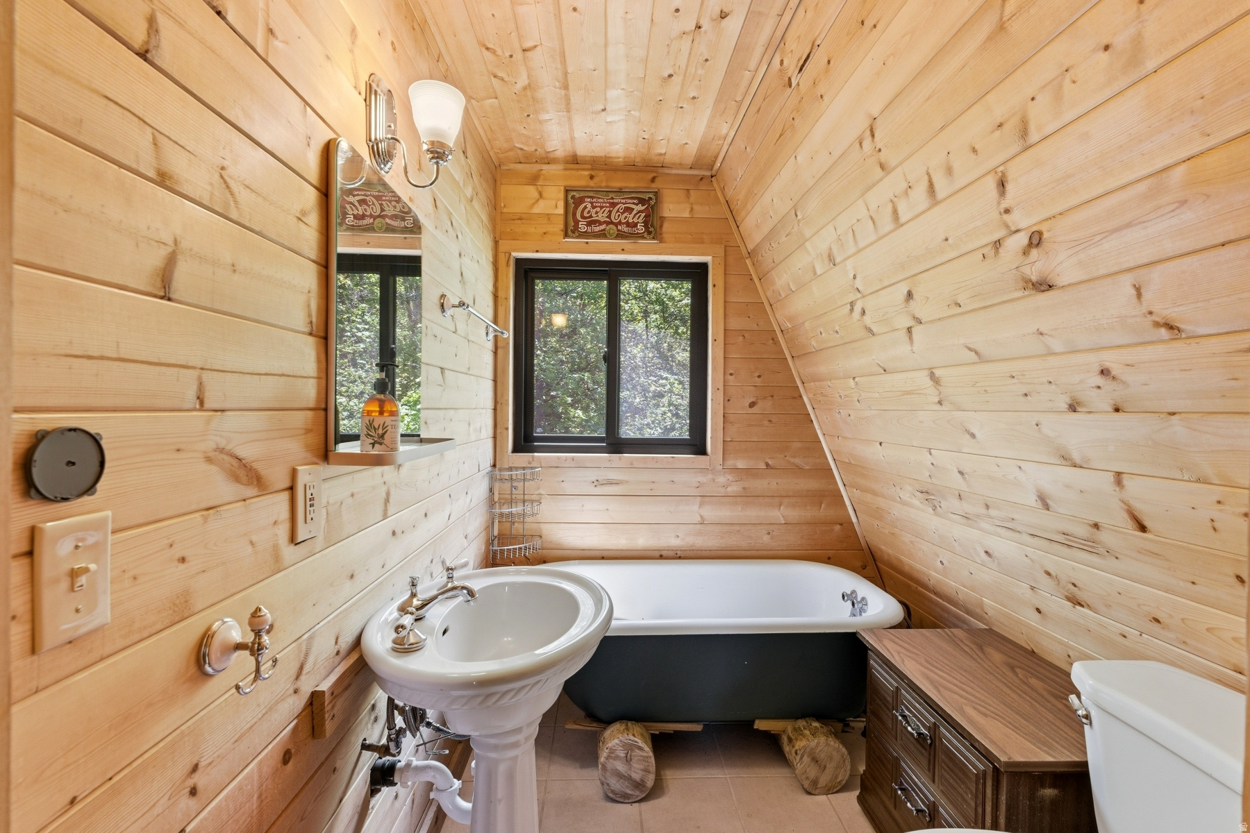WOODLAND CREST - Residential