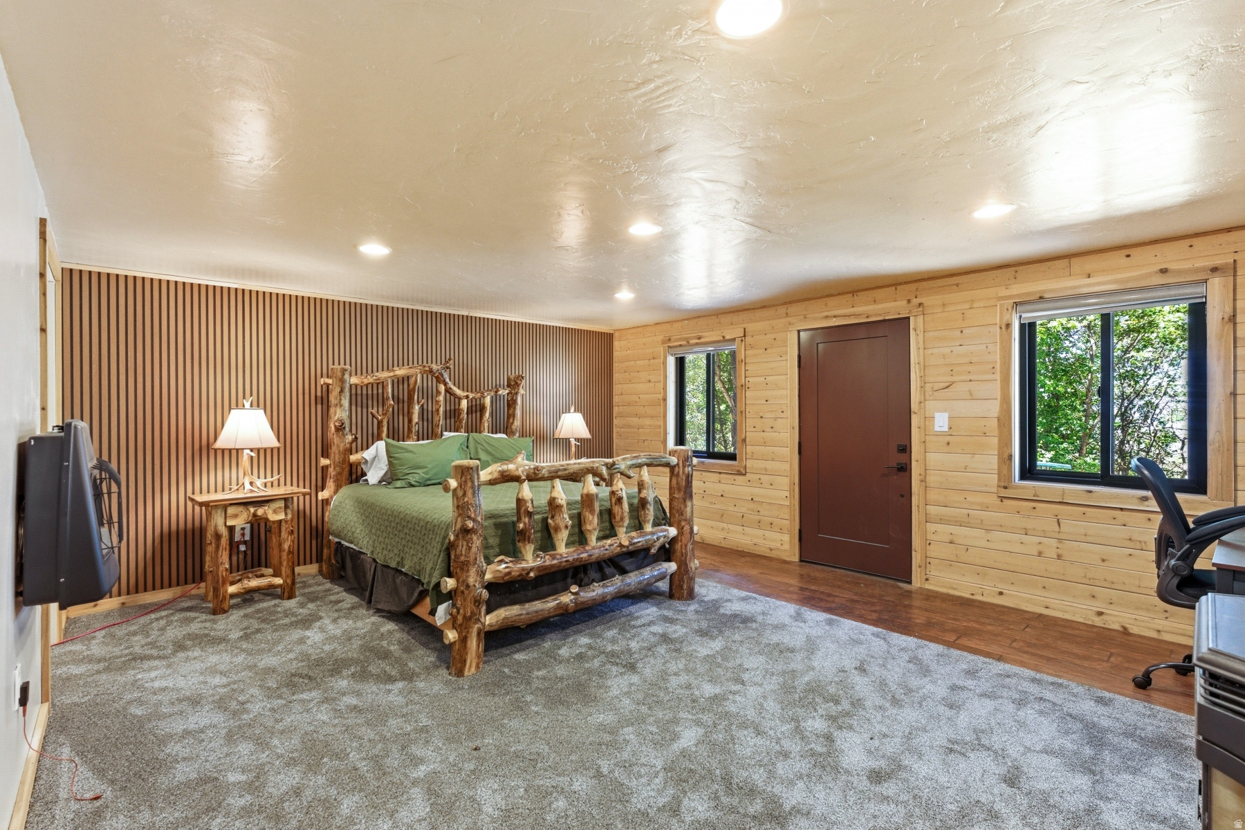 WOODLAND CREST - Residential