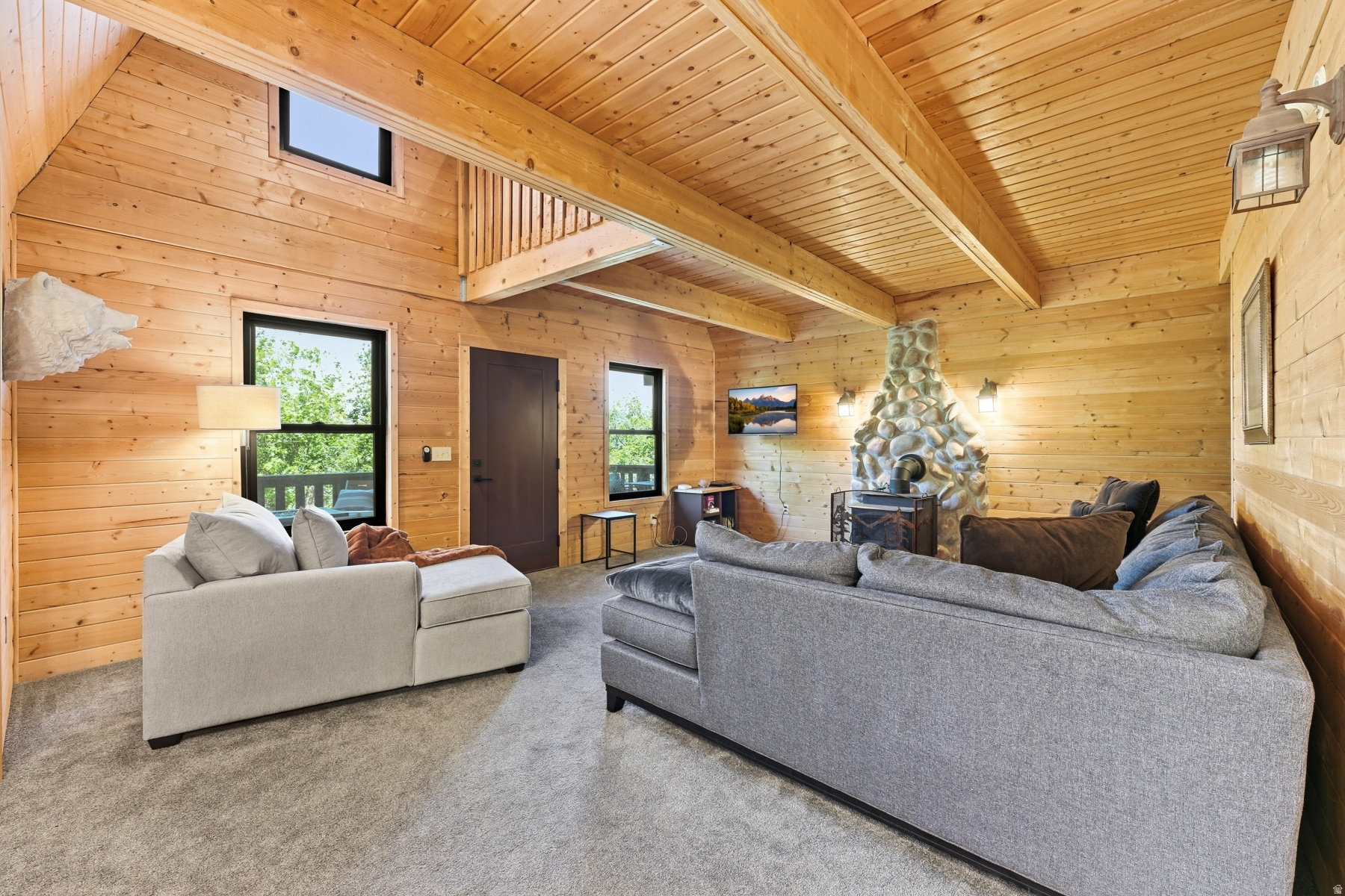 WOODLAND CREST - Residential