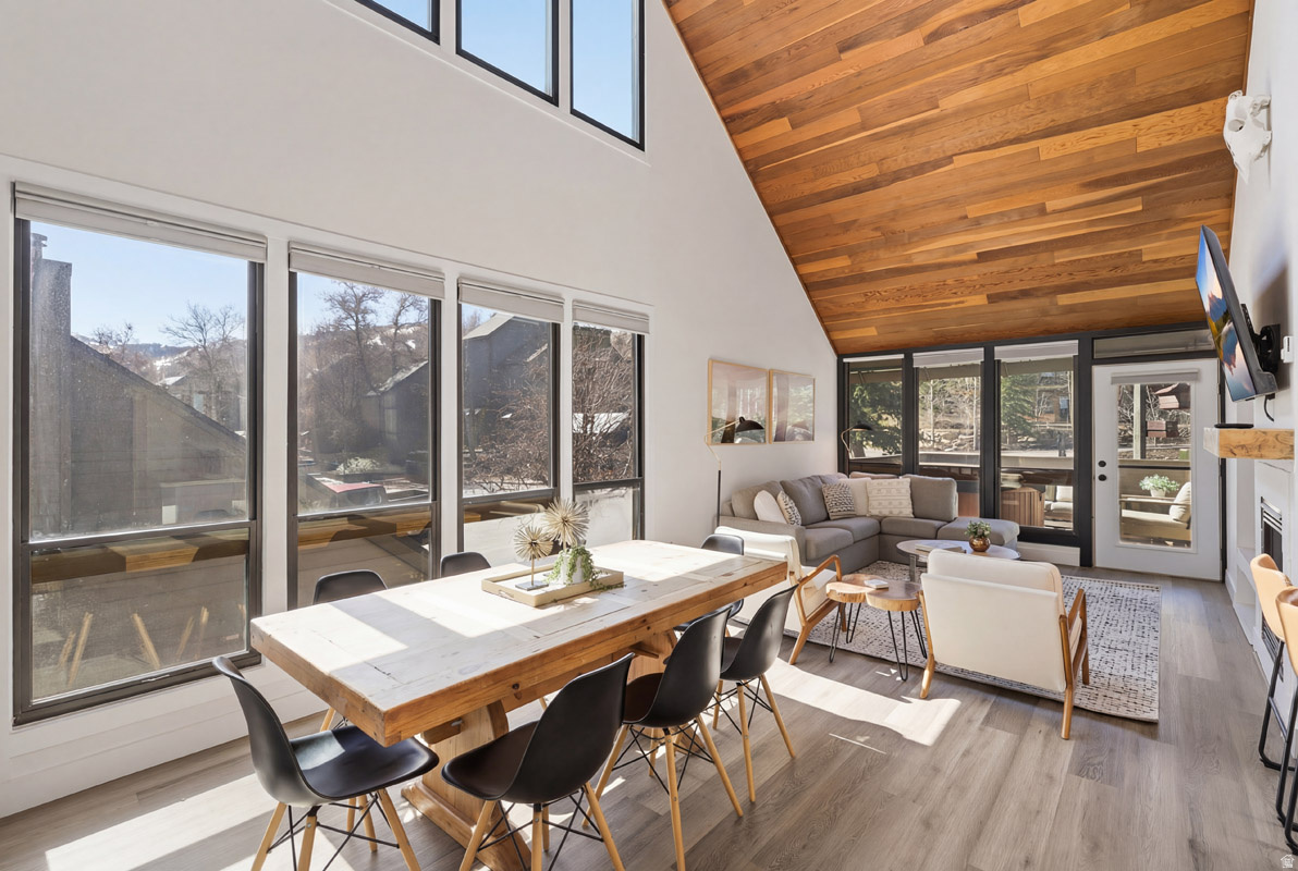 PAY DAY CONDOMINIUM - Residential
