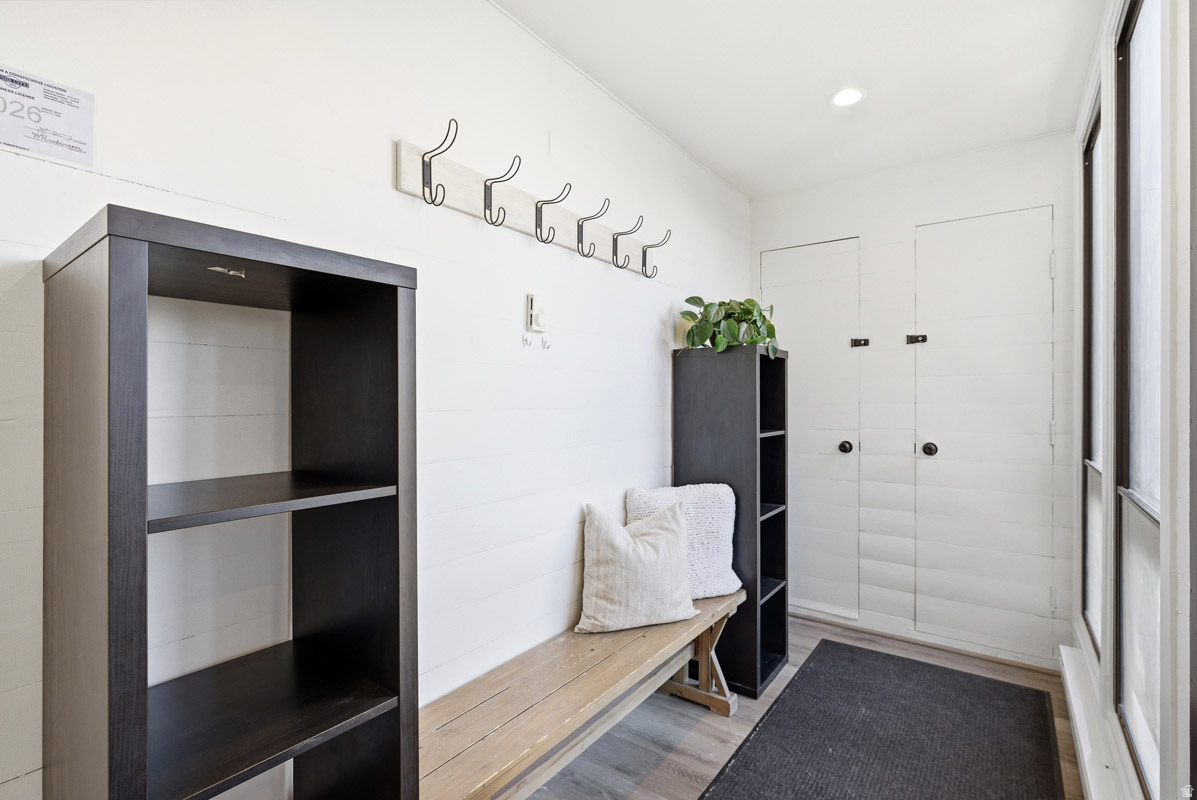 PAY DAY CONDOMINIUM - Residential