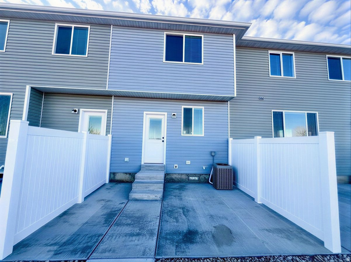 MEADOW'S EDGE - Residential