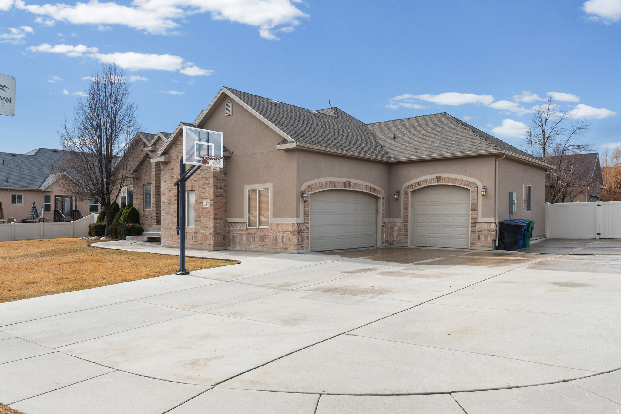 HERITAGE PLACE - Residential