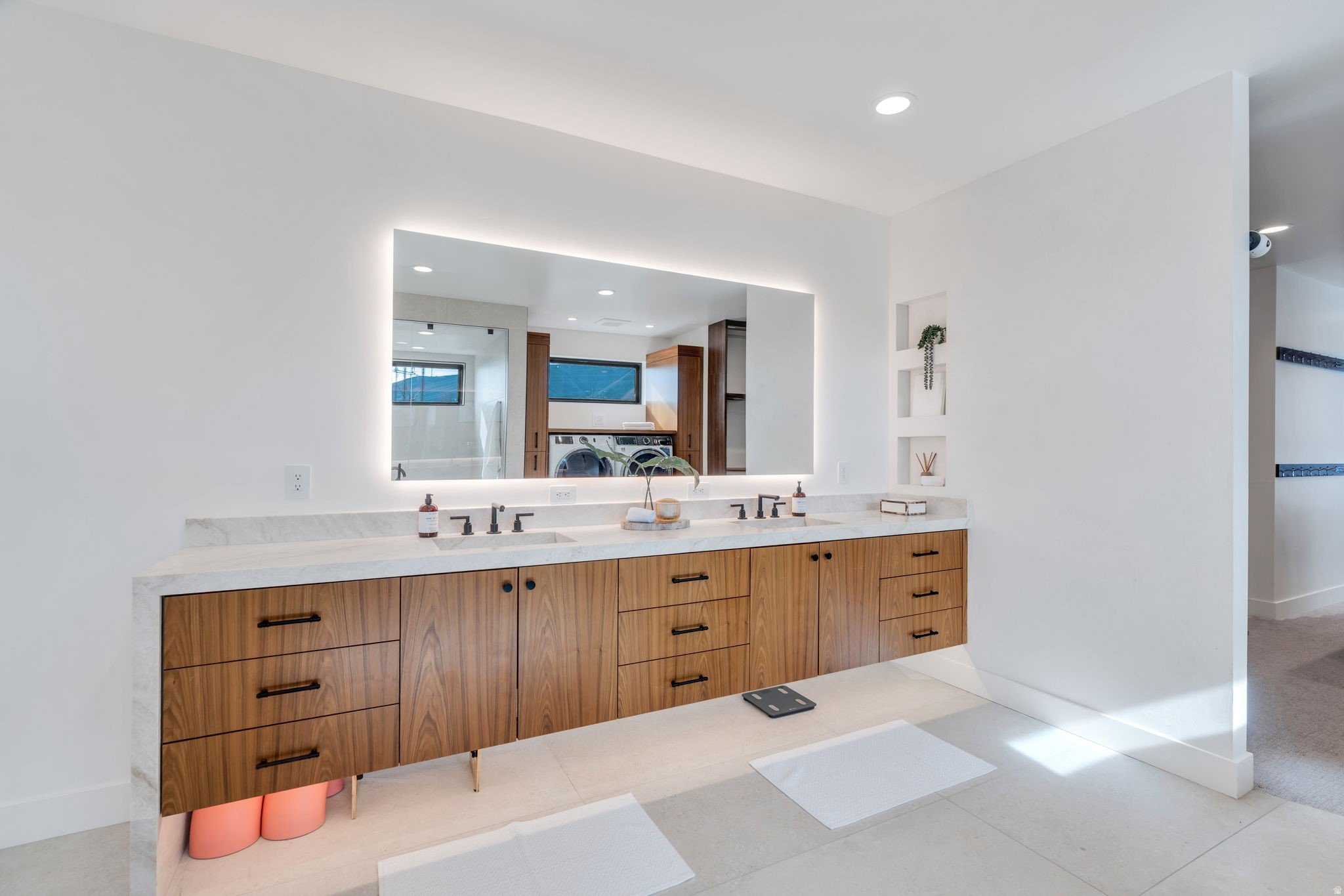 HIDDEN HOLLOW - Residential