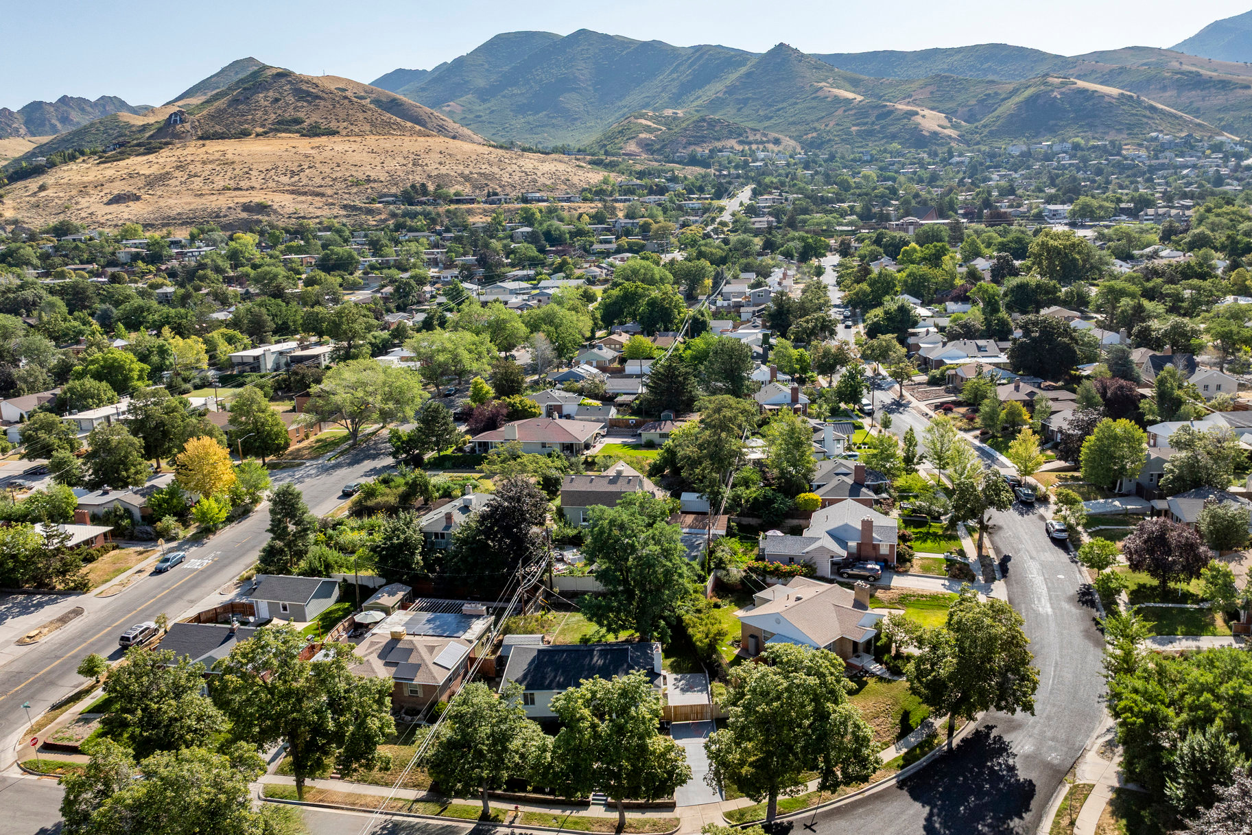 COUNTRY CLUB HEIGHTS - Residential