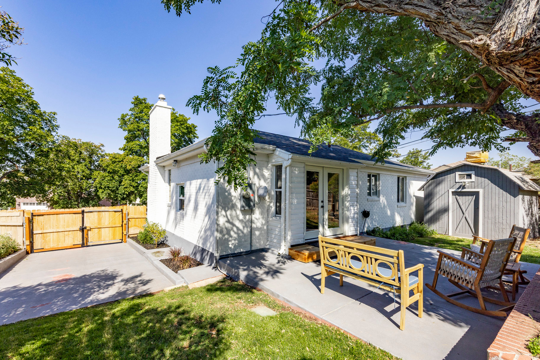 COUNTRY CLUB HEIGHTS - Residential