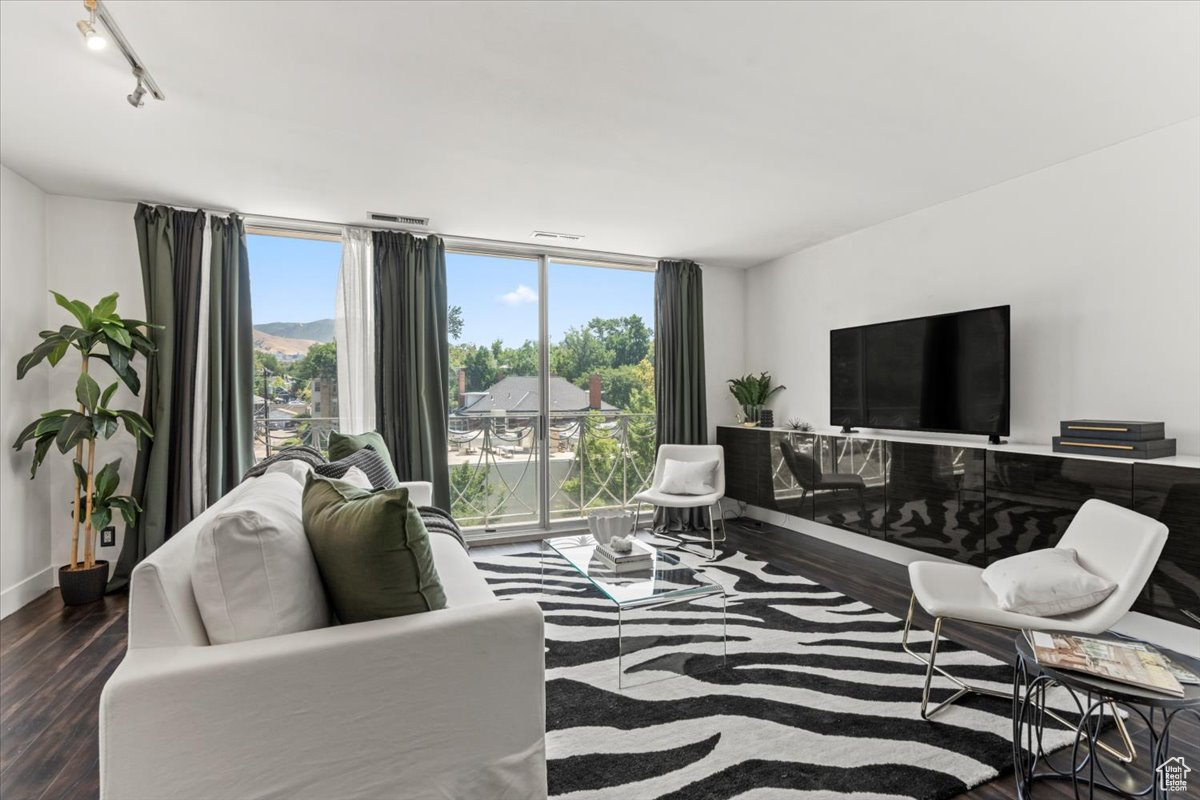 BONNEVILLE TOWER - Residential