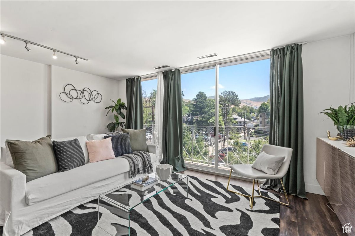 BONNEVILLE TOWER - Residential
