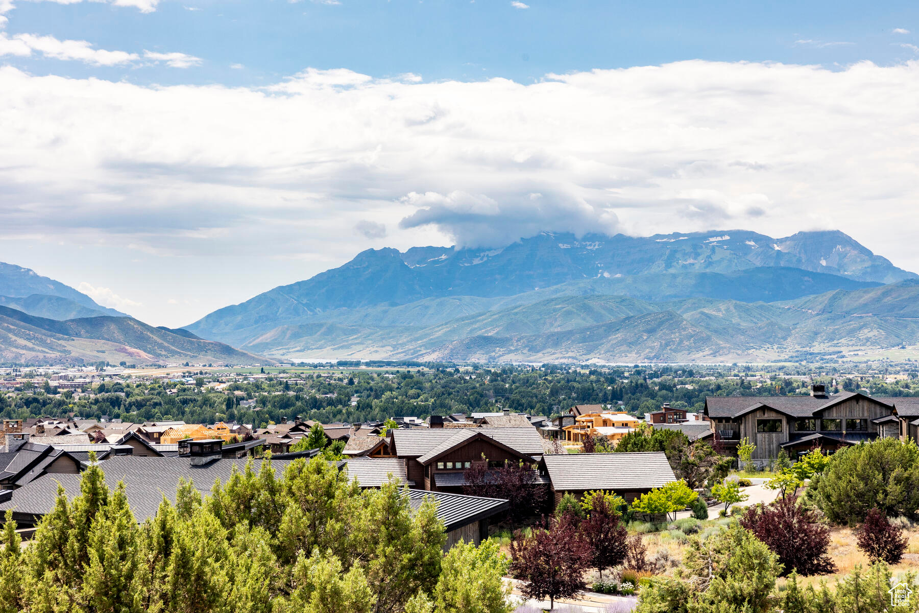 RED LEDGES - Residential