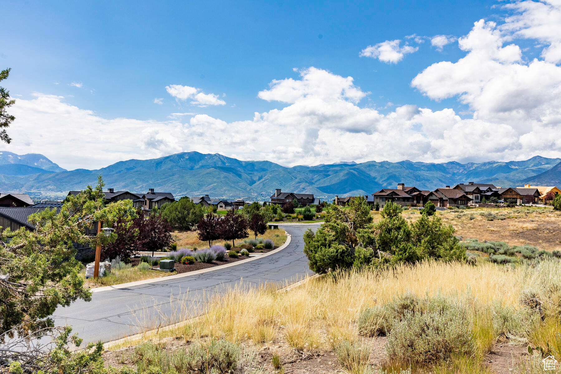 RED LEDGES - Residential