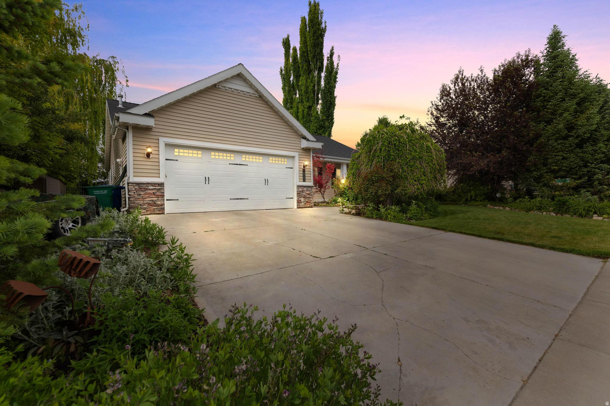 NORTHRIDGE - Residential