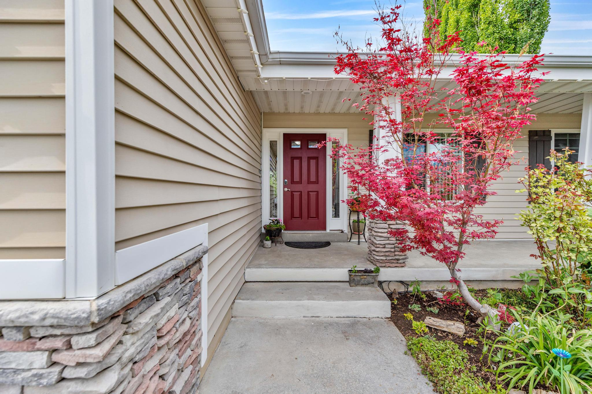 NORTHRIDGE - Residential