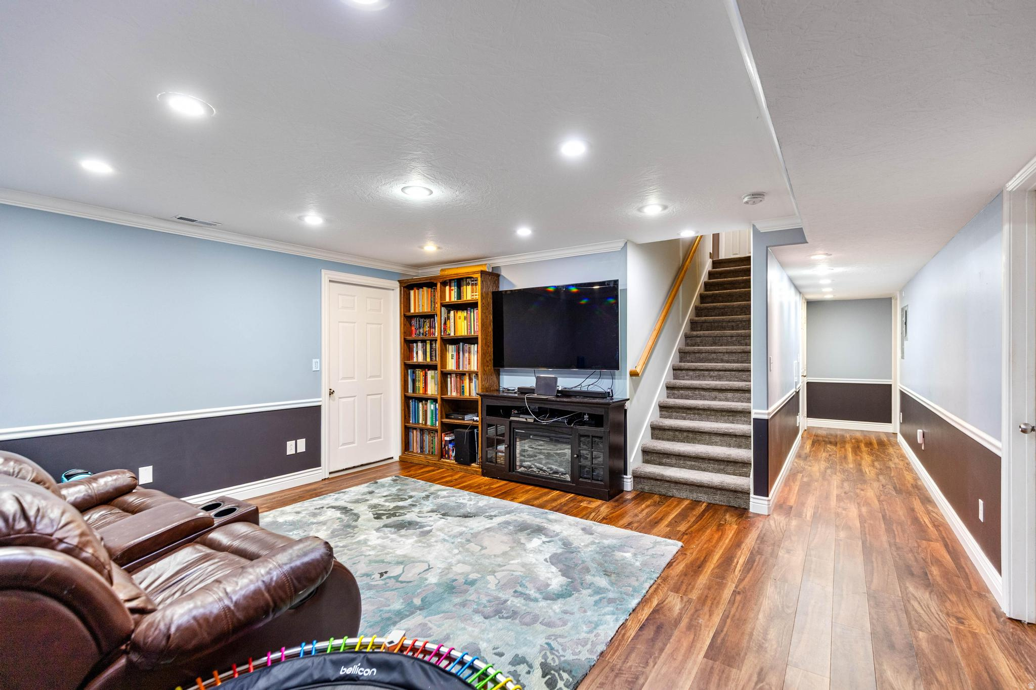 NORTHRIDGE - Residential