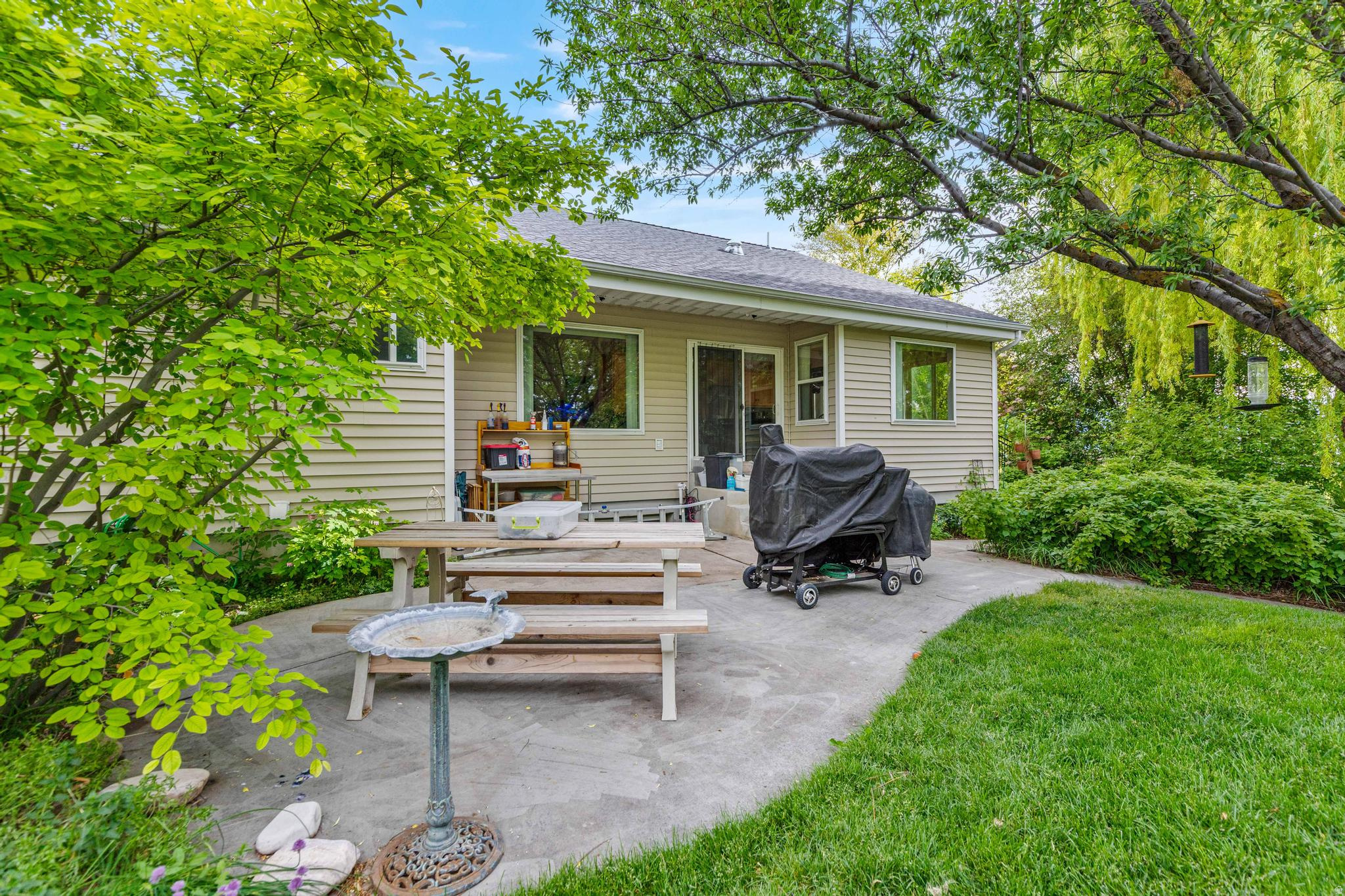 NORTHRIDGE - Residential