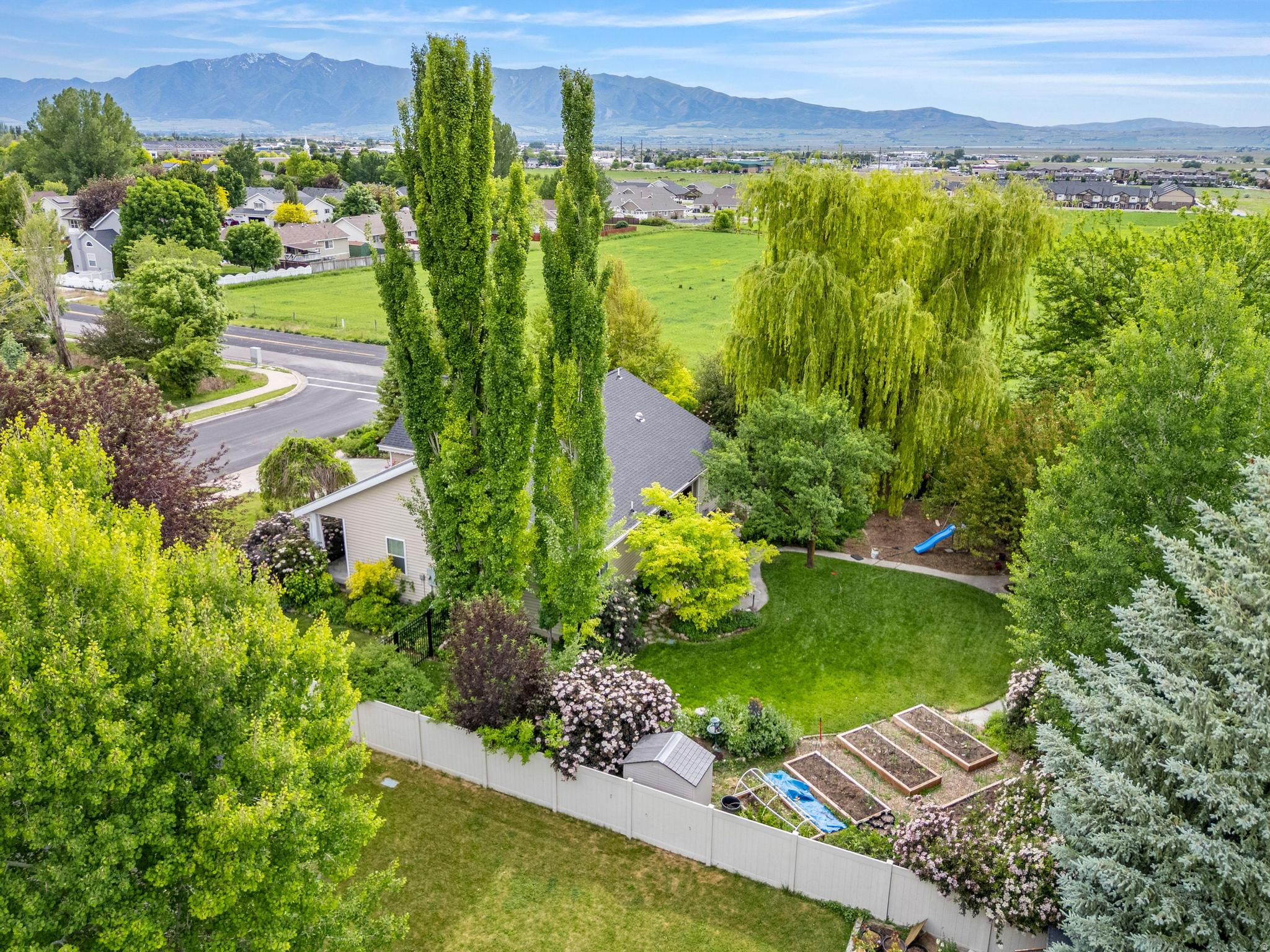 NORTHRIDGE - Residential