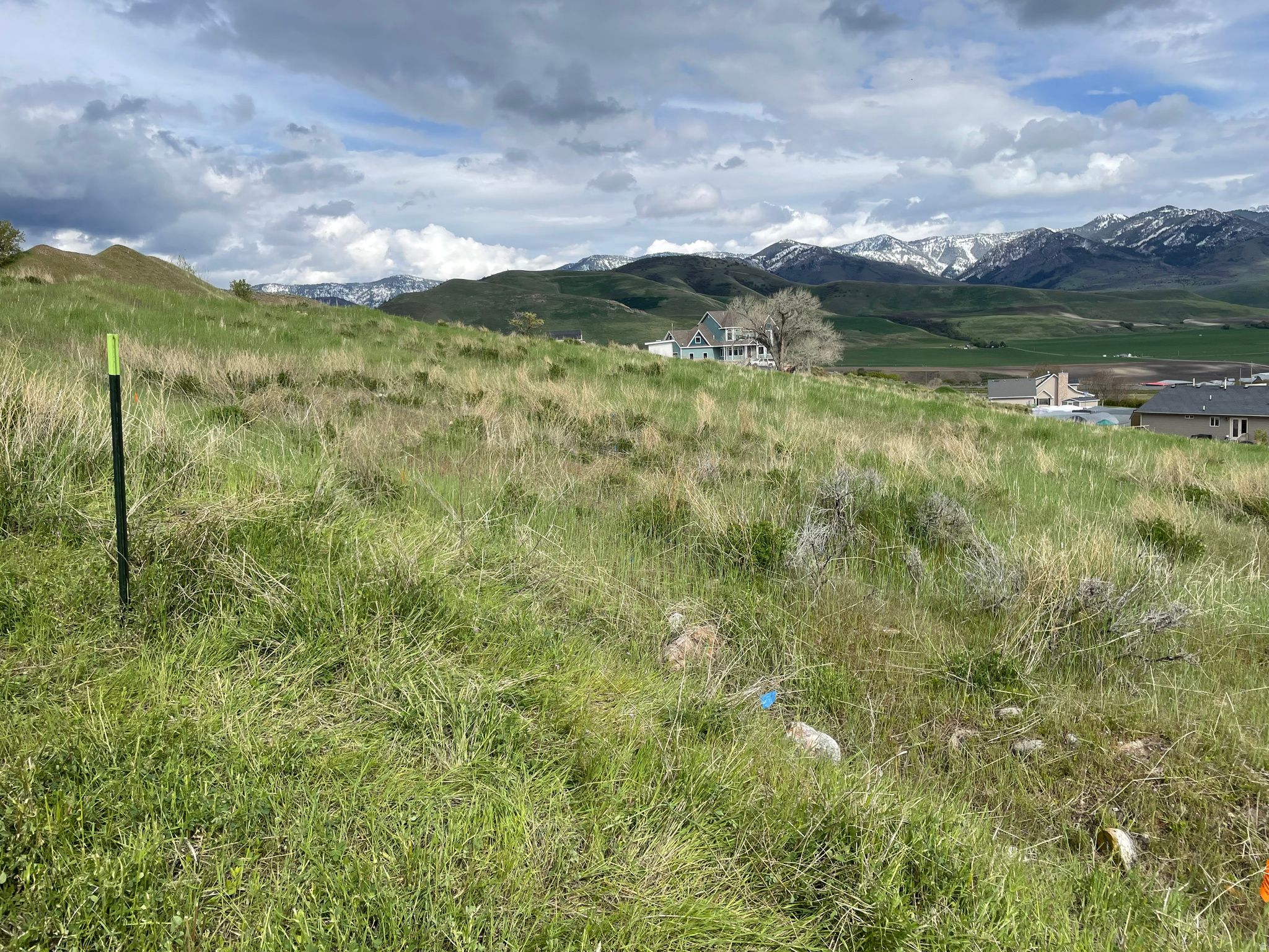 Beautiful building lot with views of the valley and mountains.  Just a 20 minute drive to Logan.  Located in Idaho for great hunting and recreating.  Buyer will need to put in septic tank and drill a well..