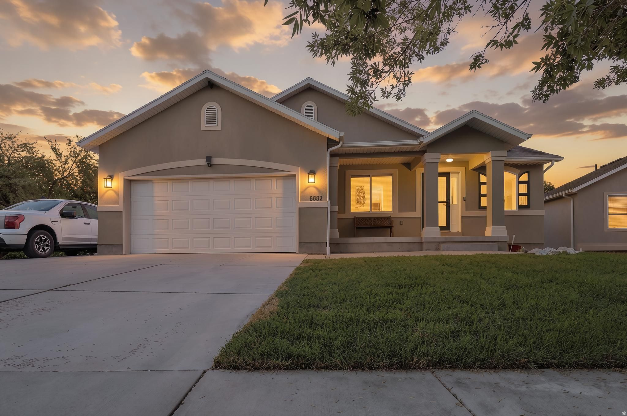 HUNTER VILLAGE - Residential