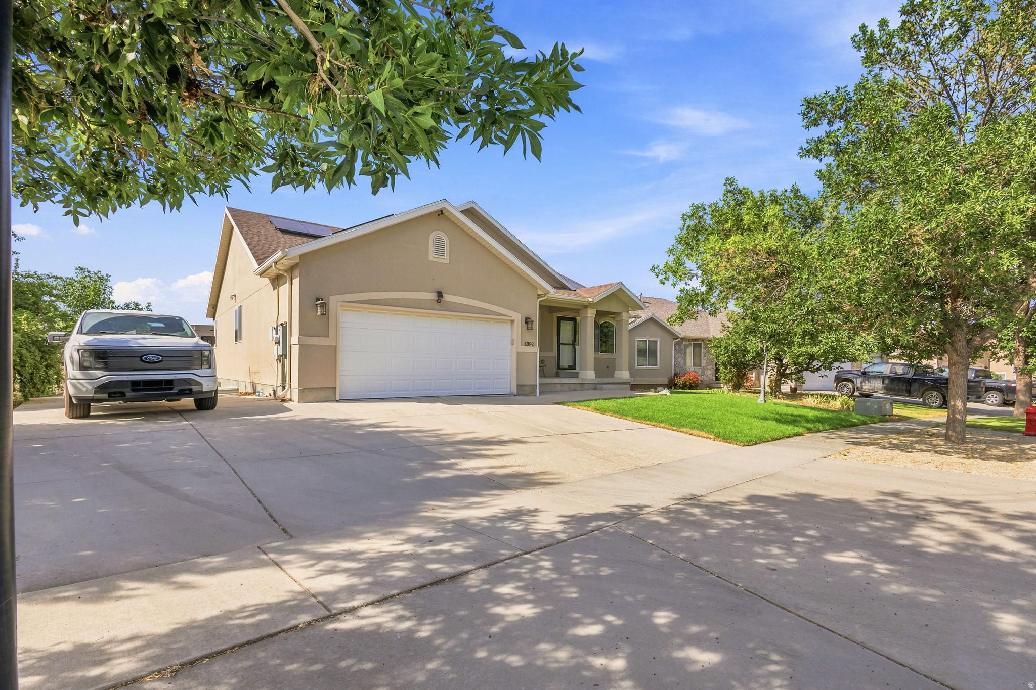 HUNTER VILLAGE - Residential