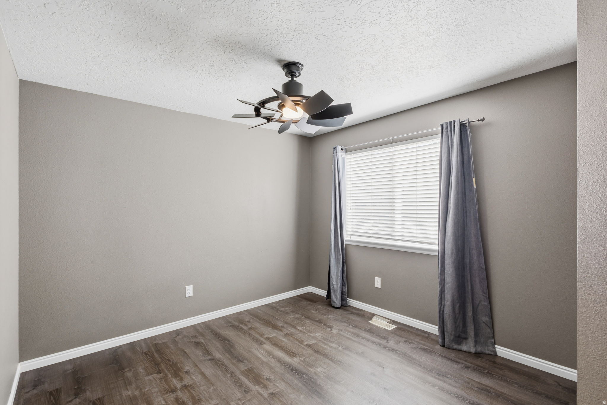 HUNTER VILLAGE - Residential