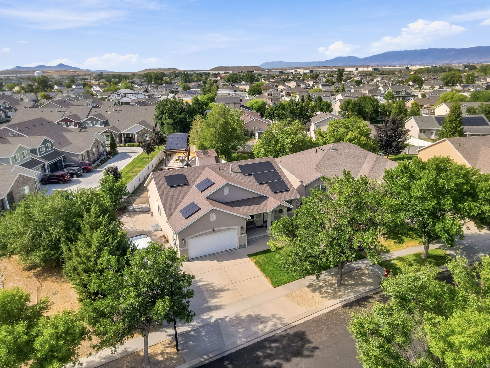 HUNTER VILLAGE - Residential
