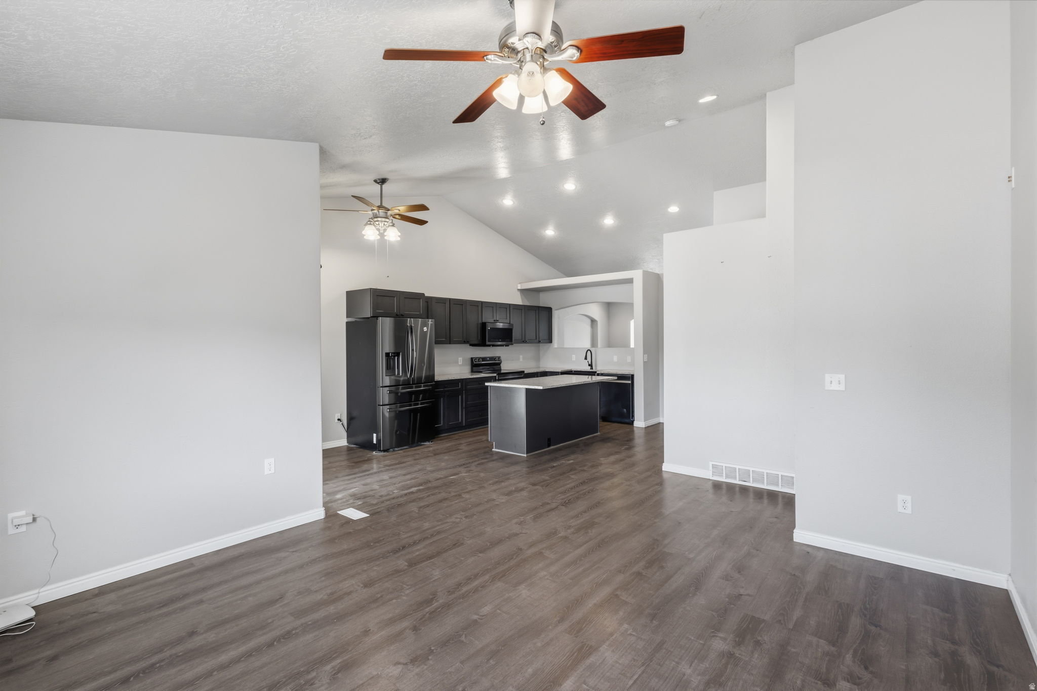 HUNTER VILLAGE - Residential
