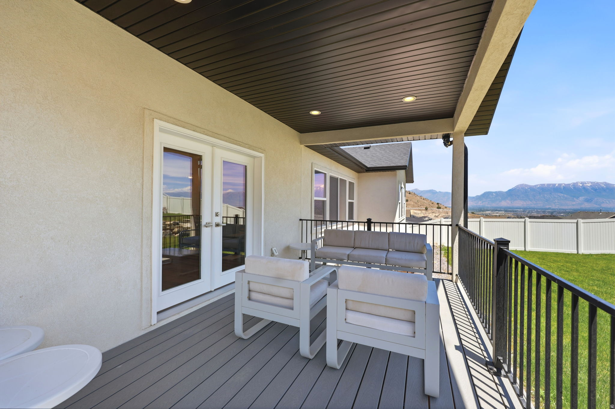 RIDGE - Residential