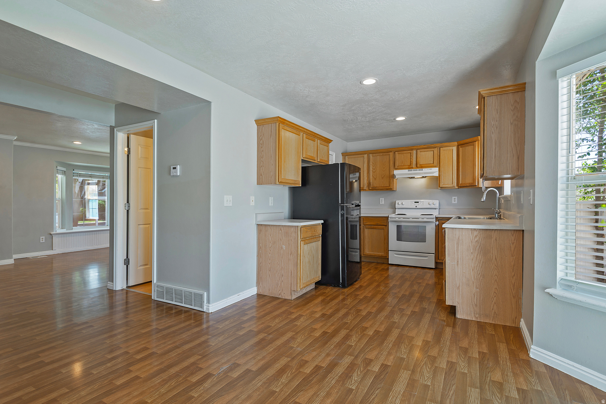ADVANCED COMMUNITY S - Residential