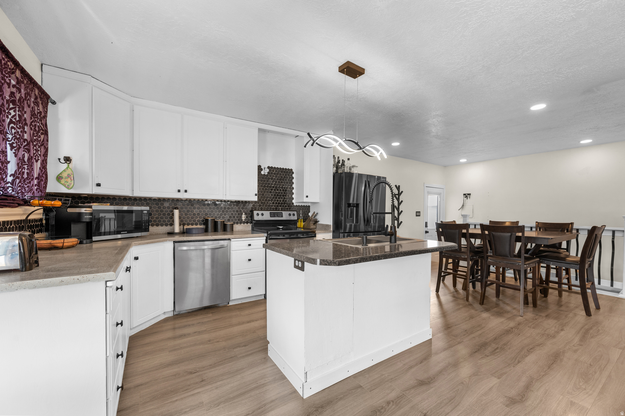 OQUIRRH HILLS #4 - Residential