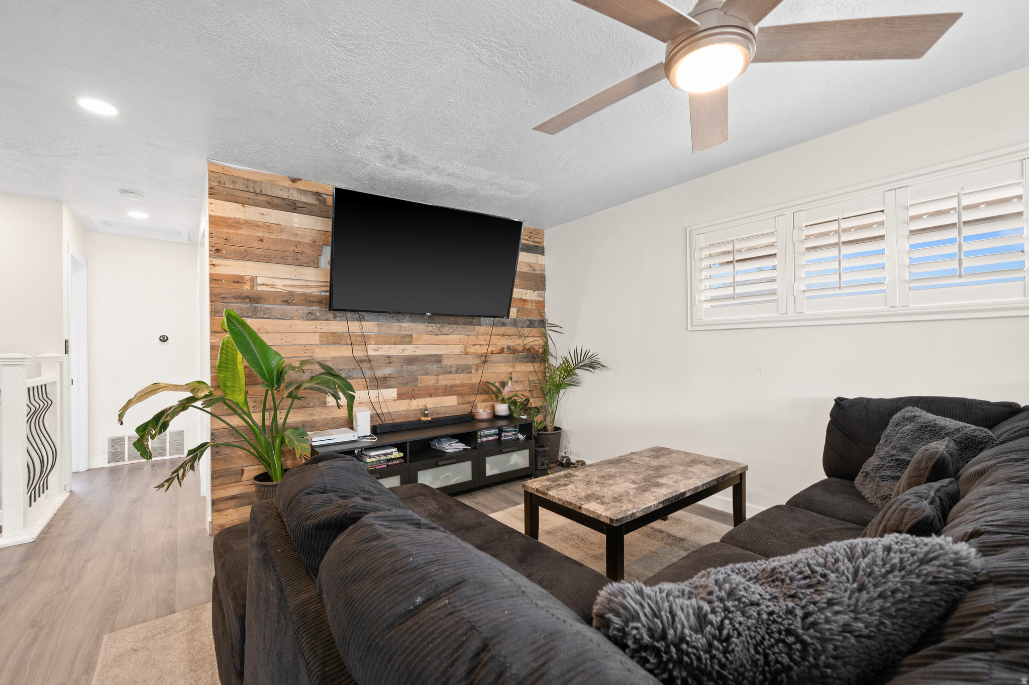 OQUIRRH HILLS #4 - Residential