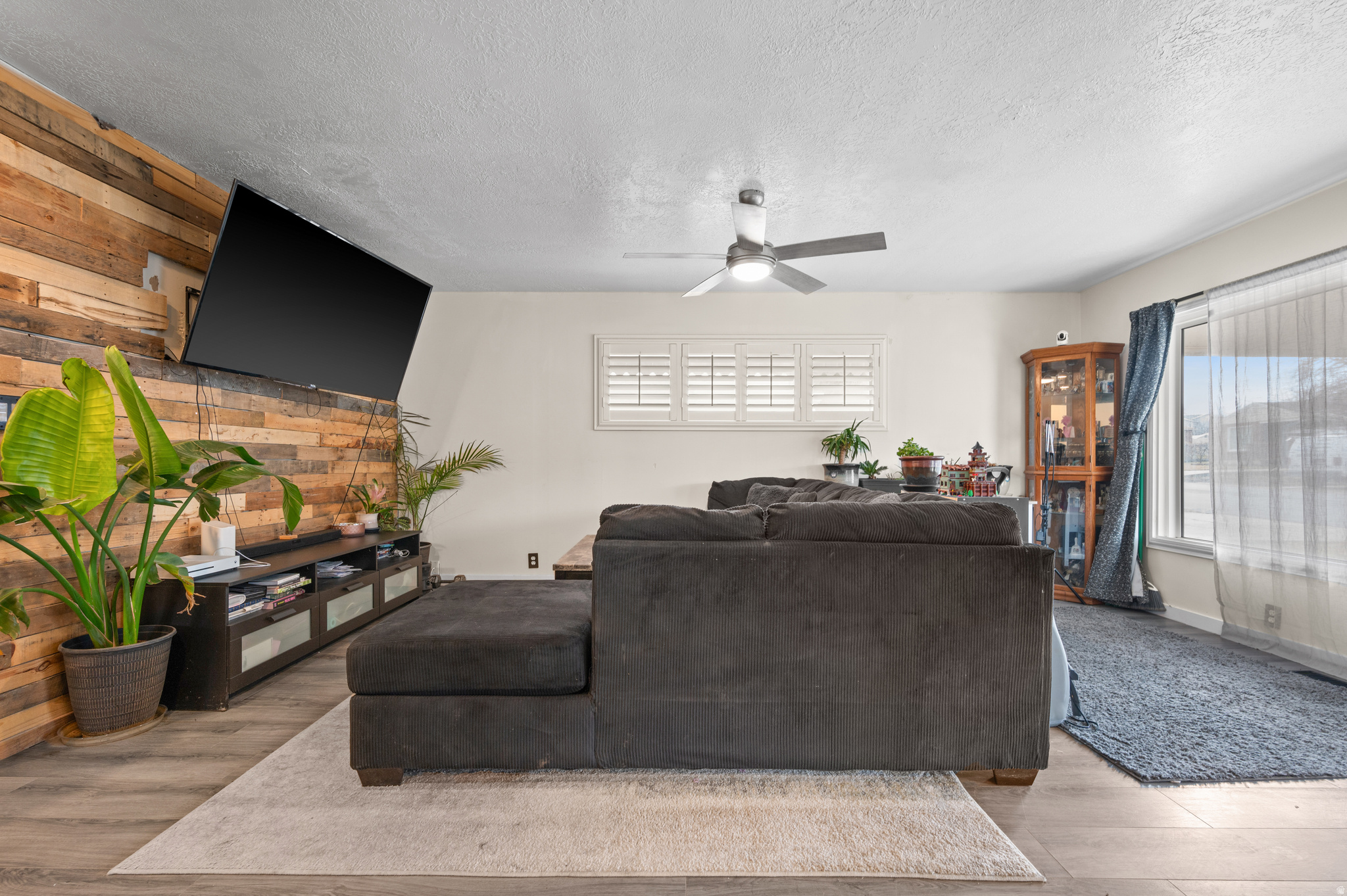 OQUIRRH HILLS #4 - Residential