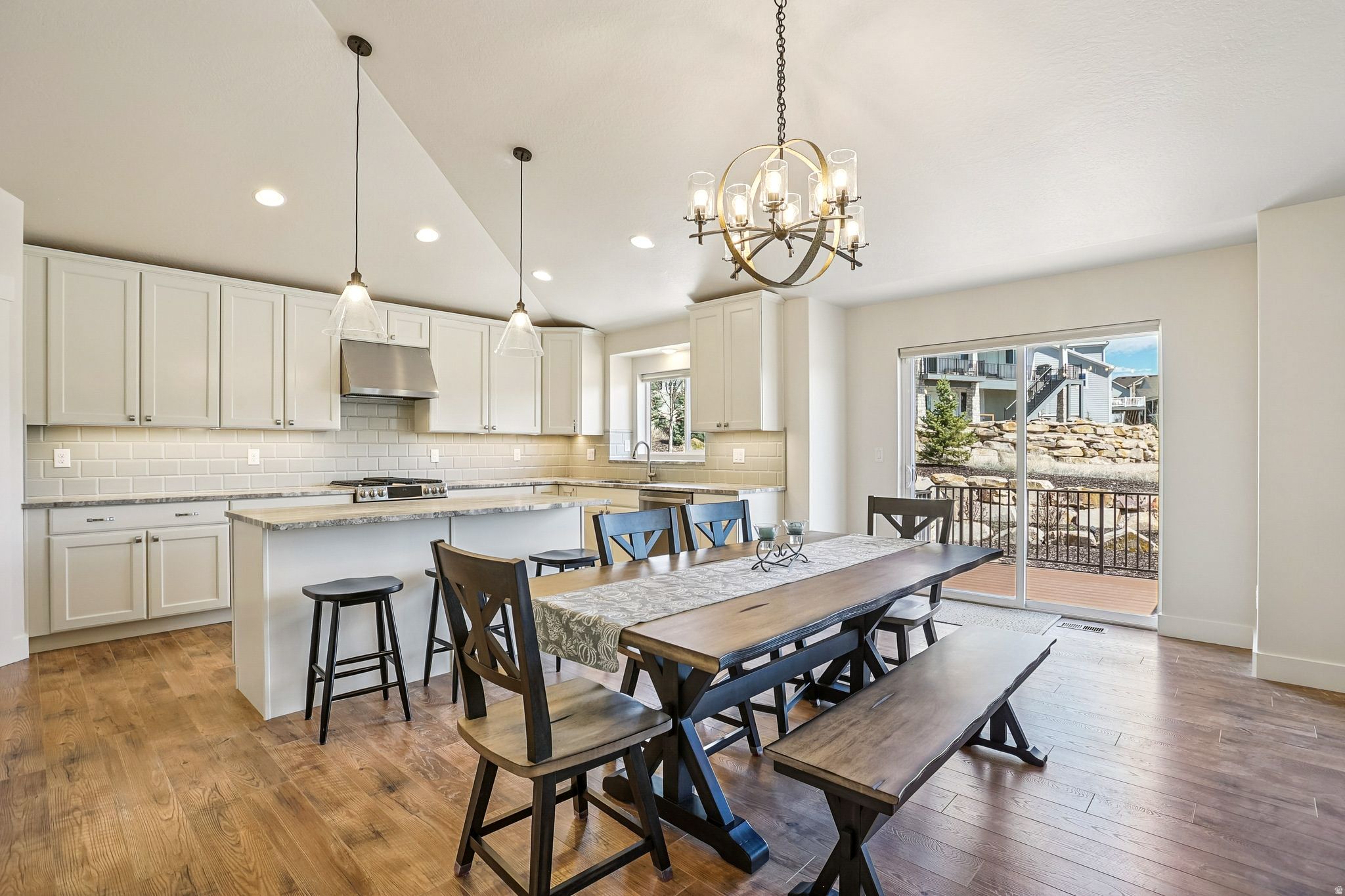 STONE CREEK - Residential