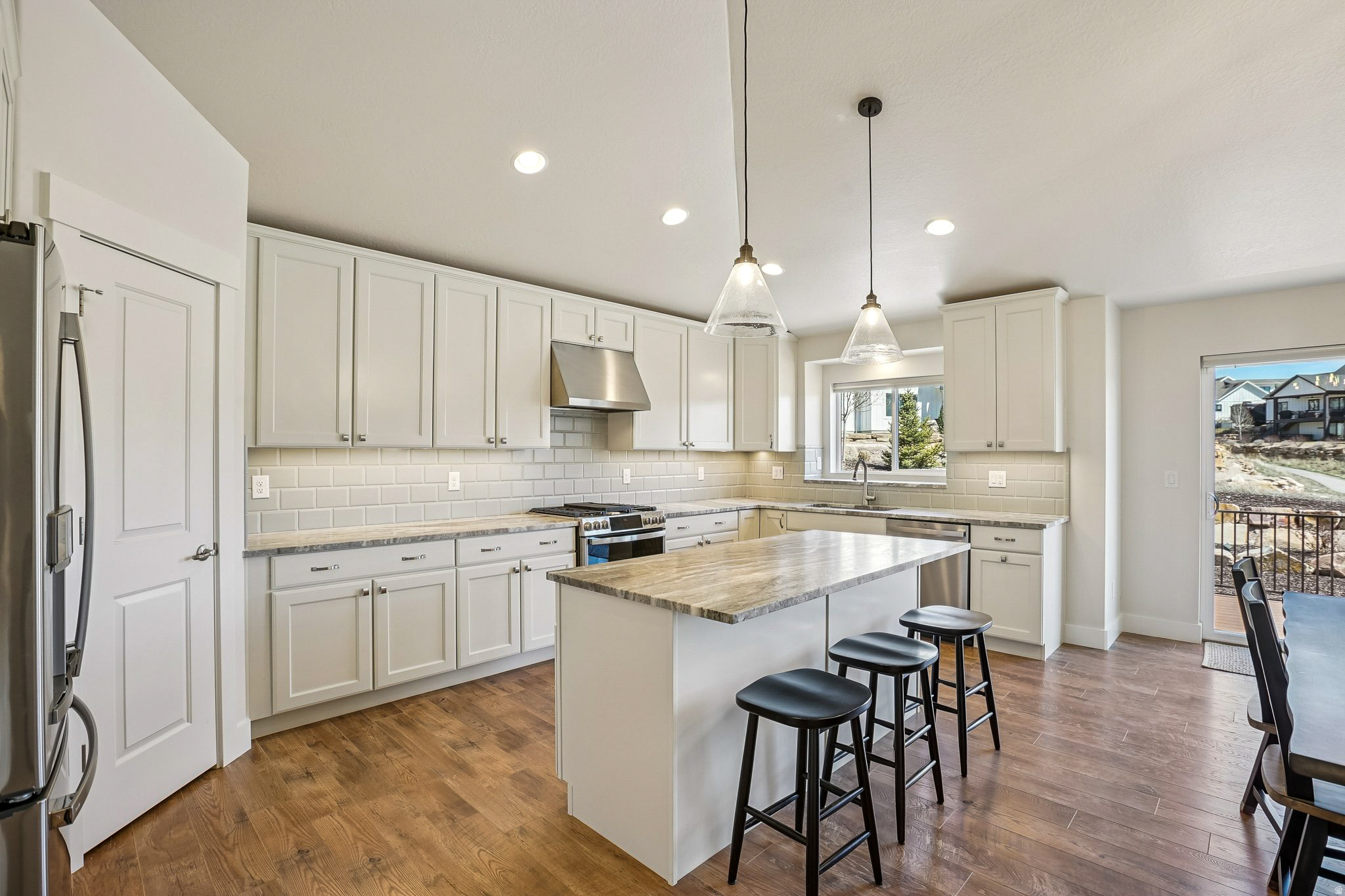 STONE CREEK - Residential