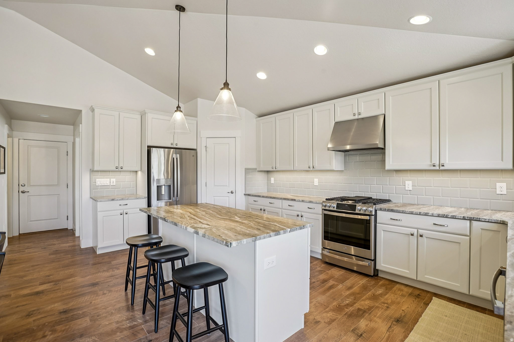 STONE CREEK - Residential