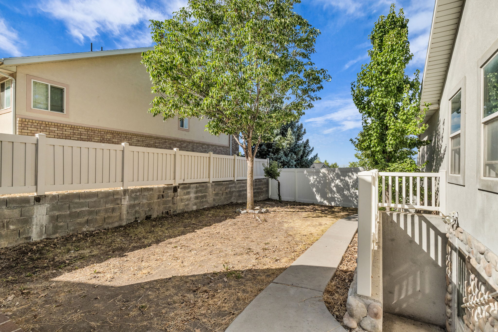 CANBERRA WEST - Residential