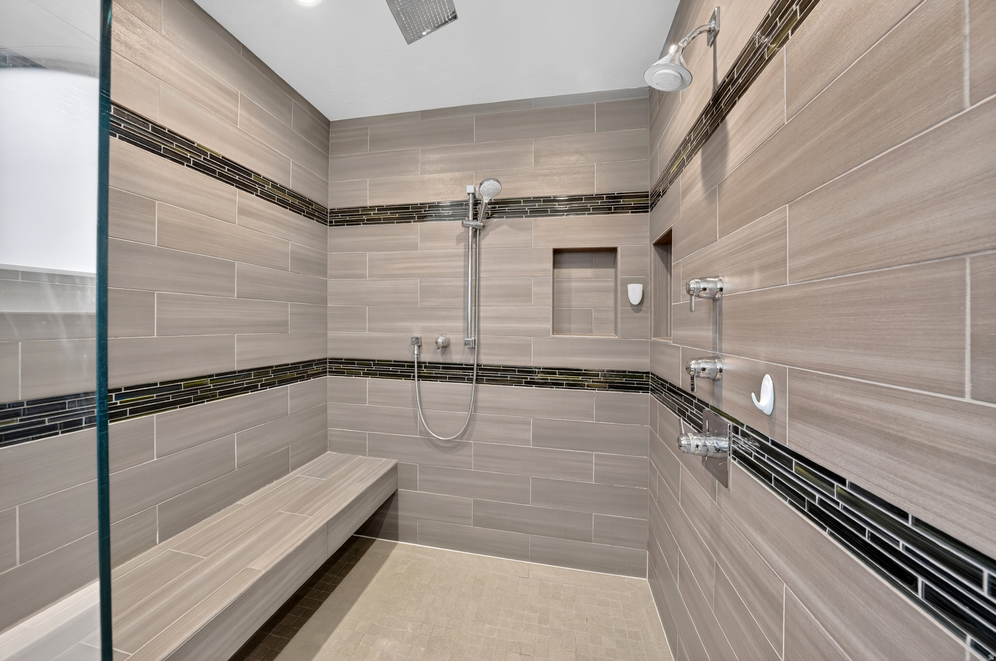 ENSIGN DOWNS PLAT H - Residential