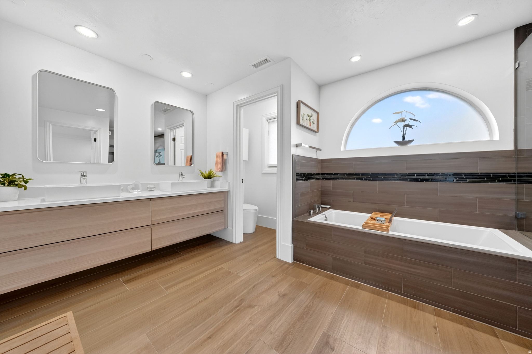 ENSIGN DOWNS PLAT H - Residential