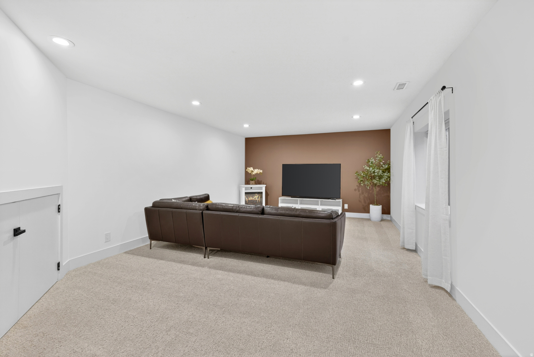 ENSIGN DOWNS PLAT H - Residential