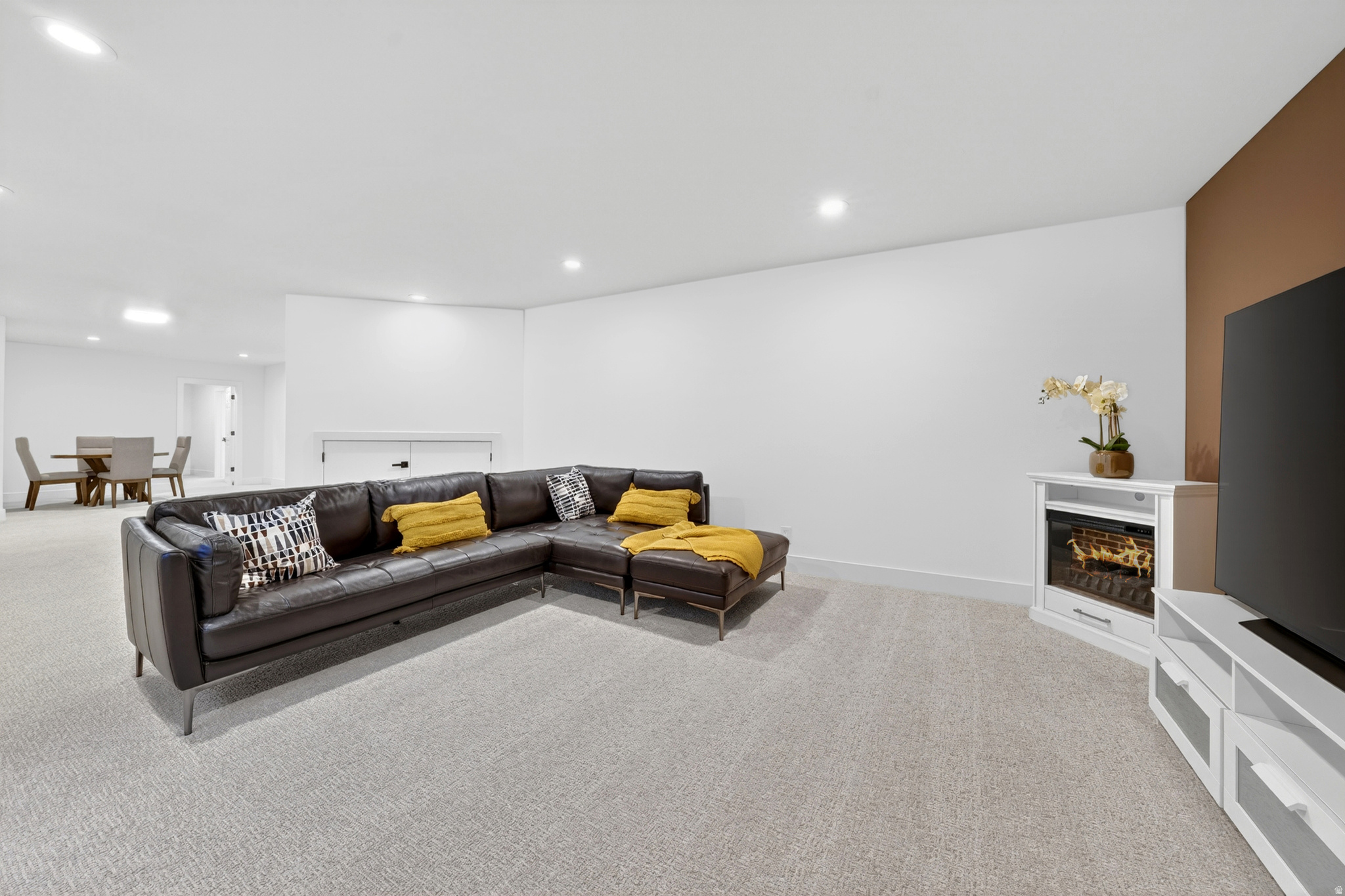 ENSIGN DOWNS PLAT H - Residential